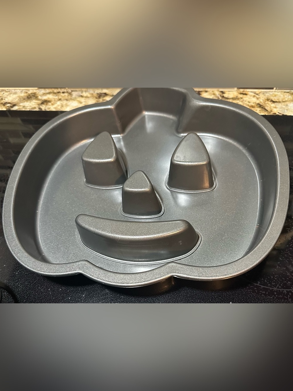 Wilton Pumpkin Face Cake Pan